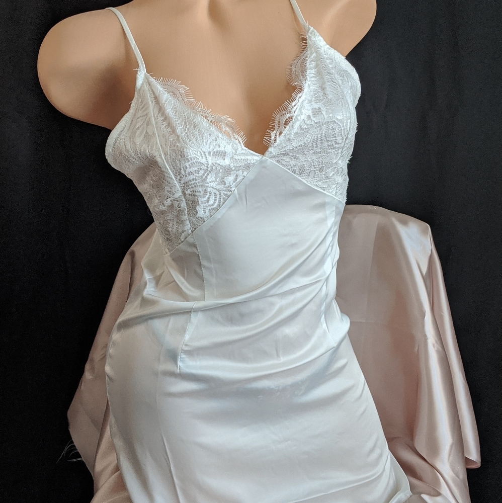 Sexy pearl white gown/slip